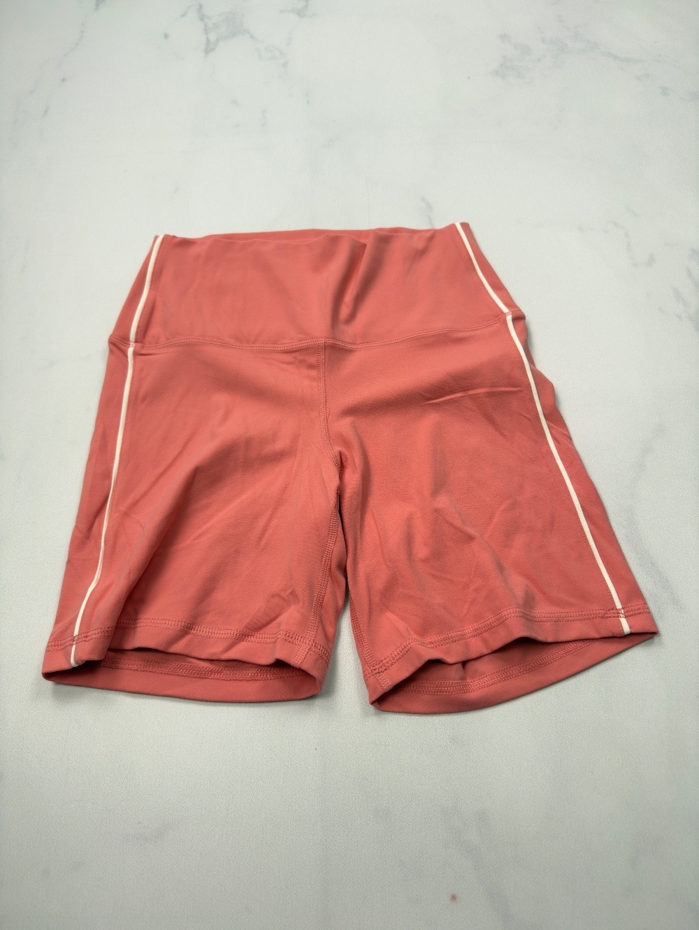 Old Navy Active High Waisted Bike Shorts Coral 2010s Athleisure - Womens M